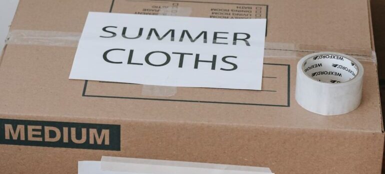 summer clothes box